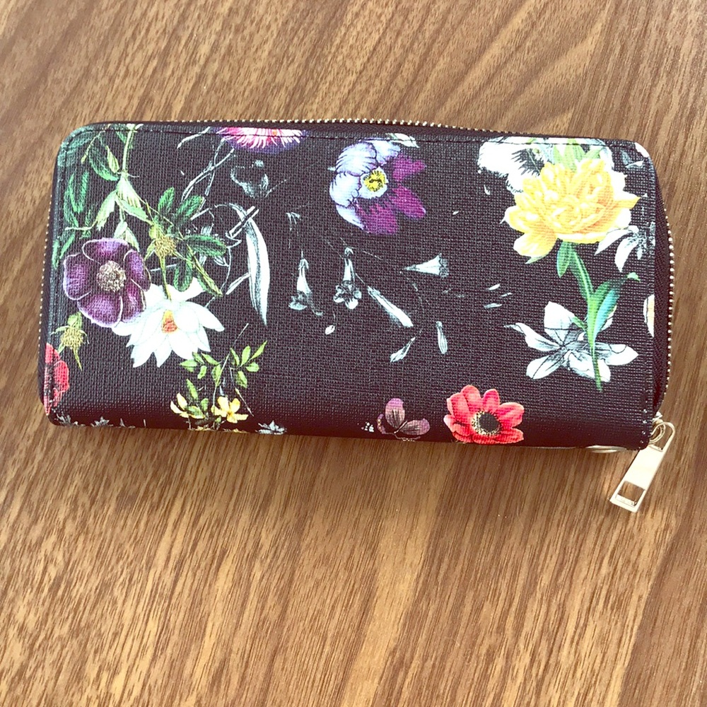 Flower wallet New w/o tags